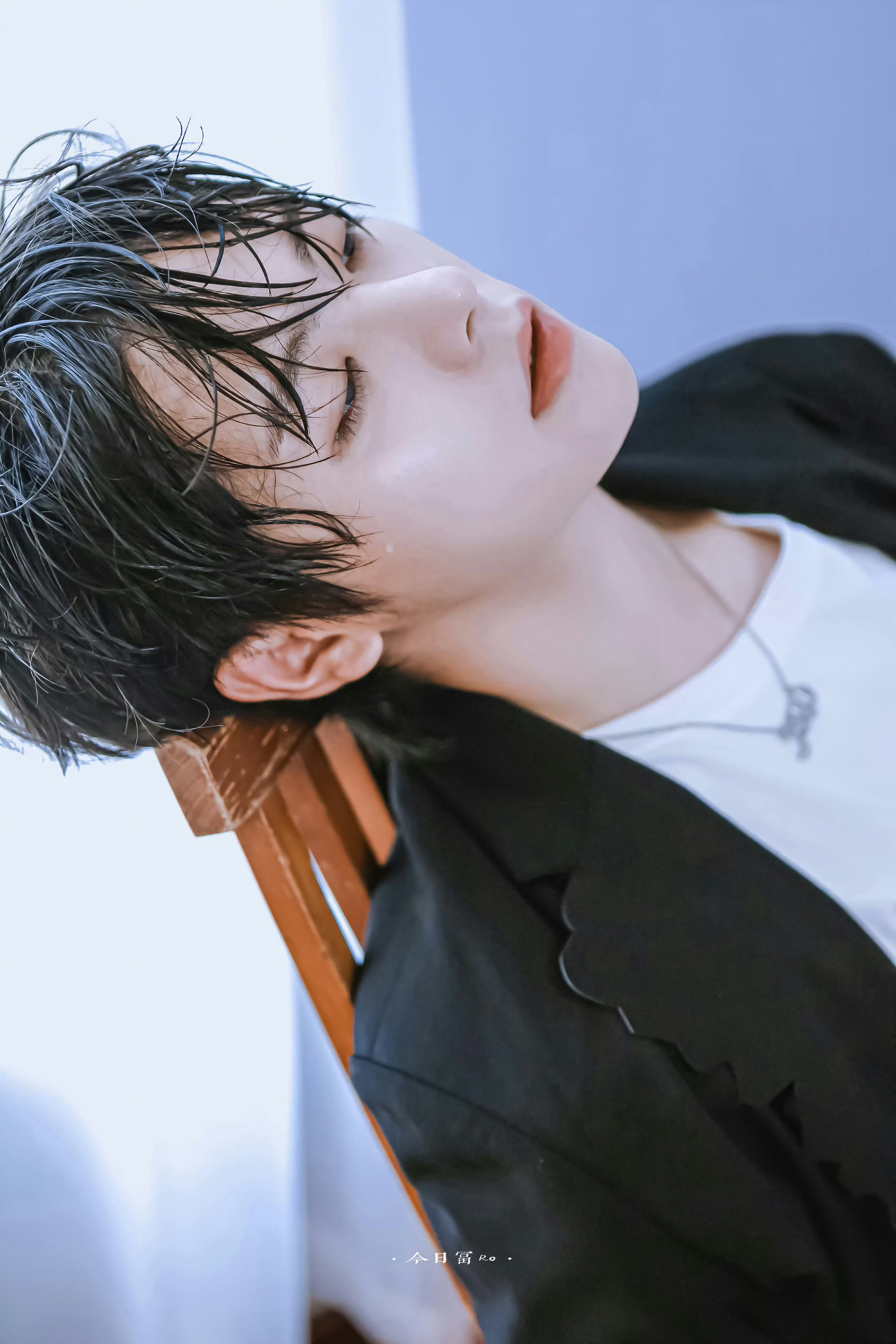 肖宇梁[超话]xyl向全世界安利肖宇梁 xyl肖宇梁氛围感 我说月色好美不说我爱