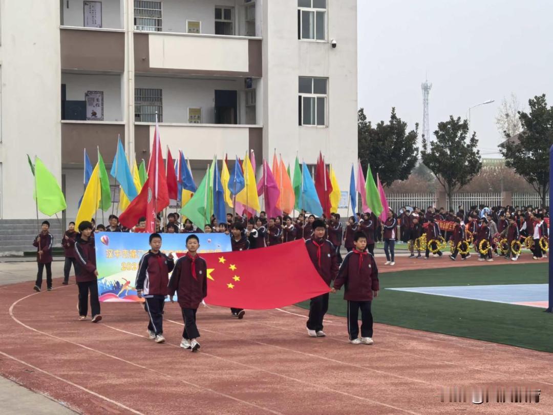 汉台教体向您报告丨老君九年制学校

2025年，学校始终坚守“立德树人”根本任务