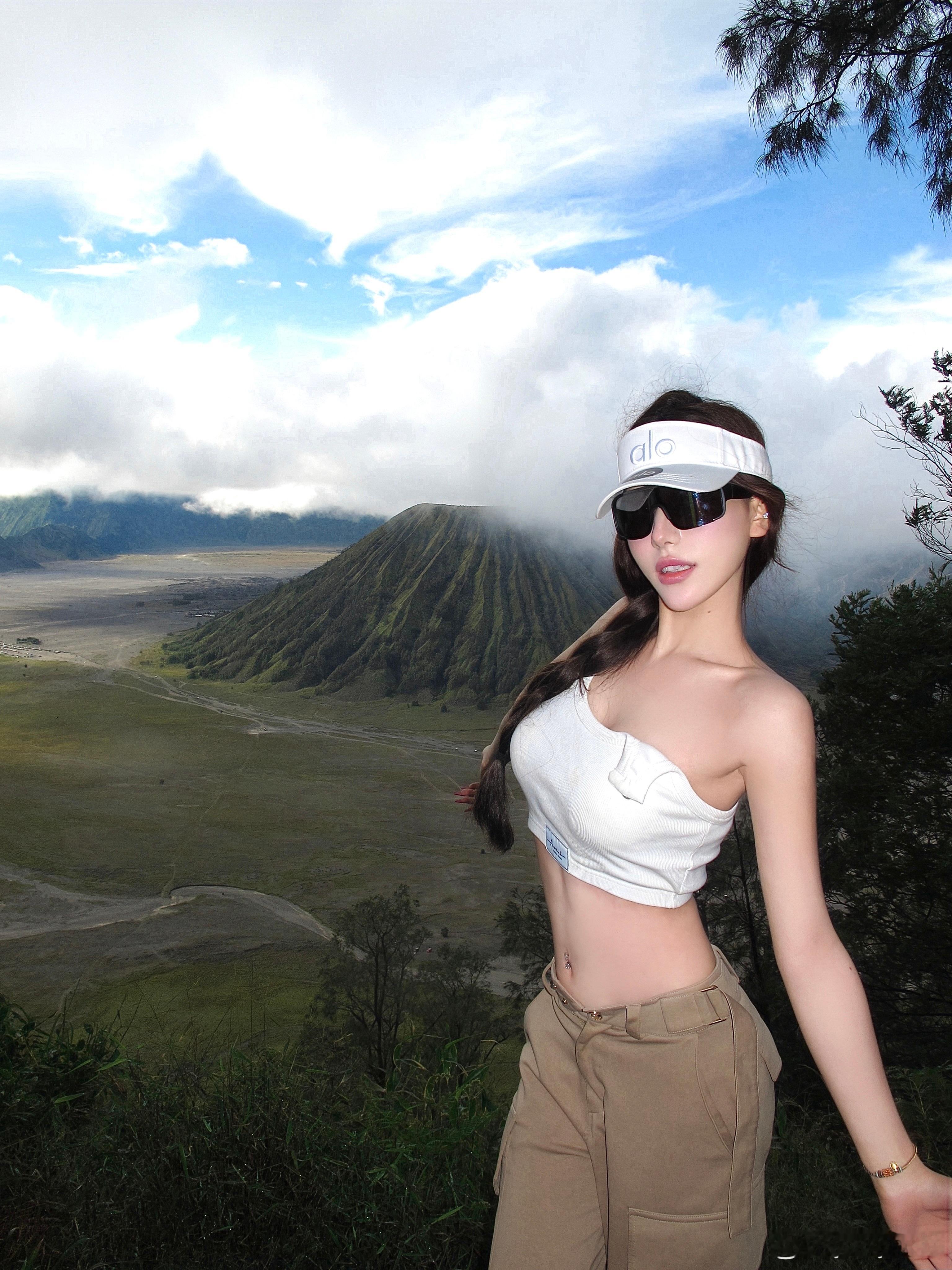 𝑩𝒓𝒐𝒎𝒐🌋人生第一座活火山 ​​​
