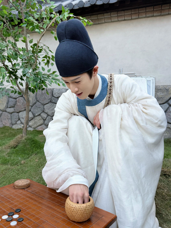 李昀锐再见11月新鲜小林的 11 月 plog 来啦！活力满满告别 11 月，期