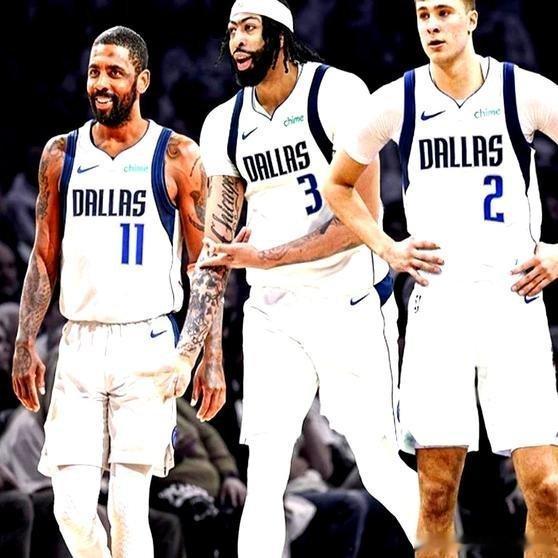 《交易达成！5球员3首轮3次轮，独行侠送走欧文，正式迈入弗拉格新纪元》球员换队，