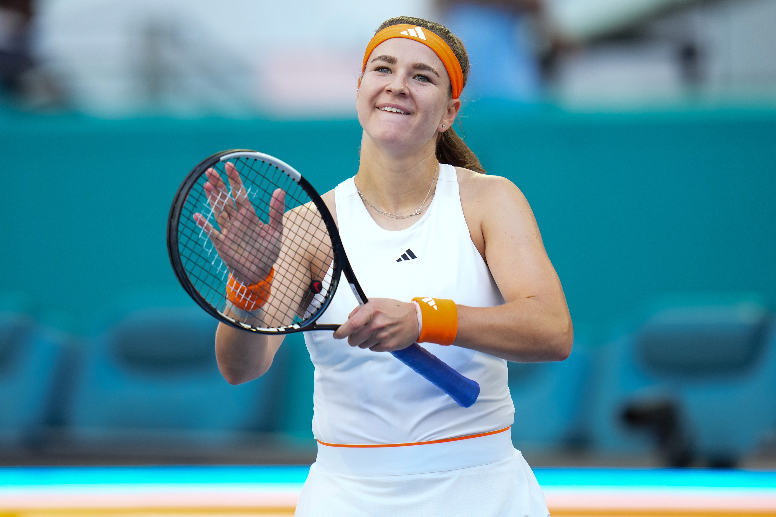 wta  迈阿密女单1/4决赛，3号种子高芙耗时2小时15分钟以6-3/1-6/