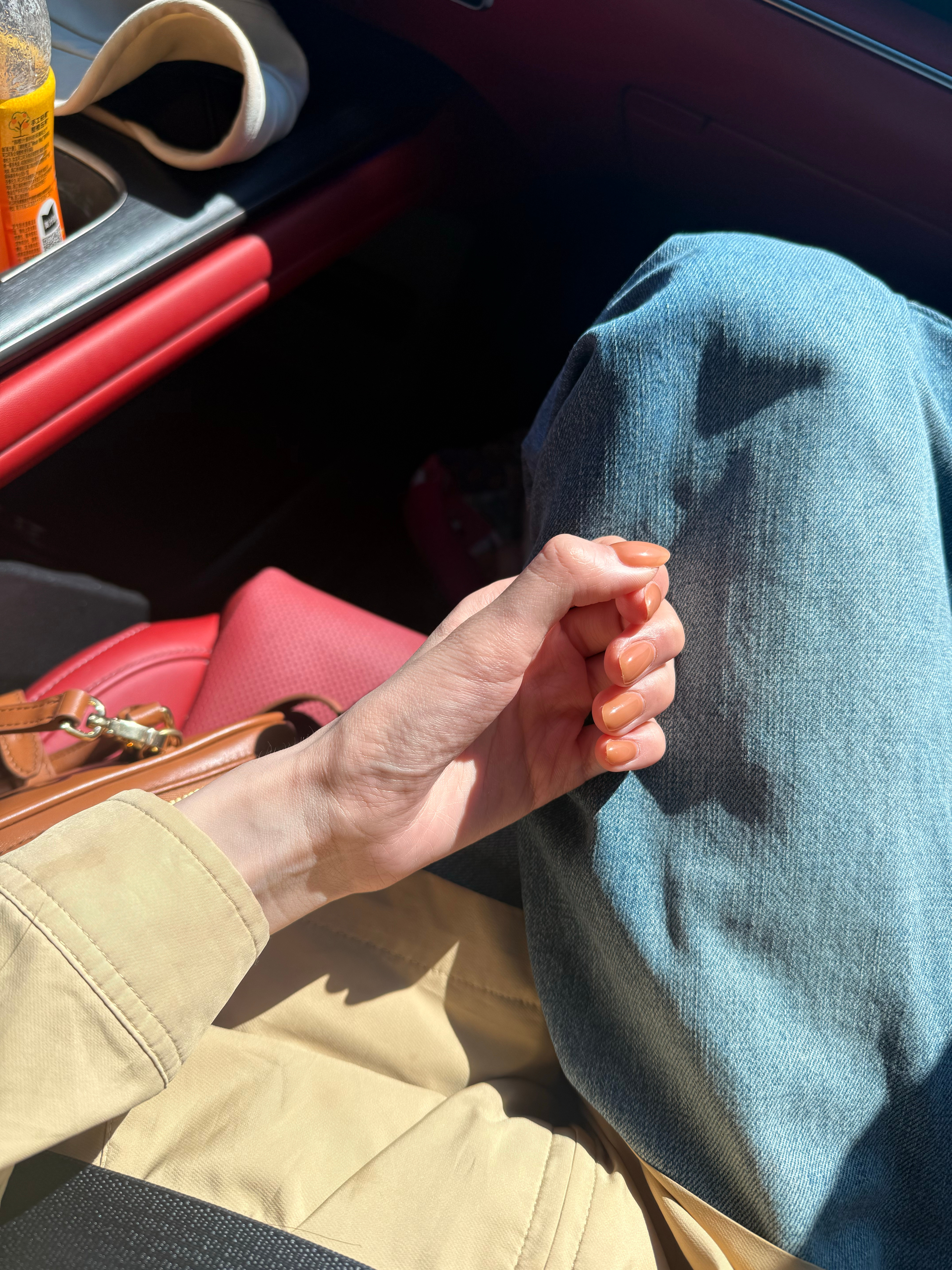 美甲这个颜色～很显白 ​​​