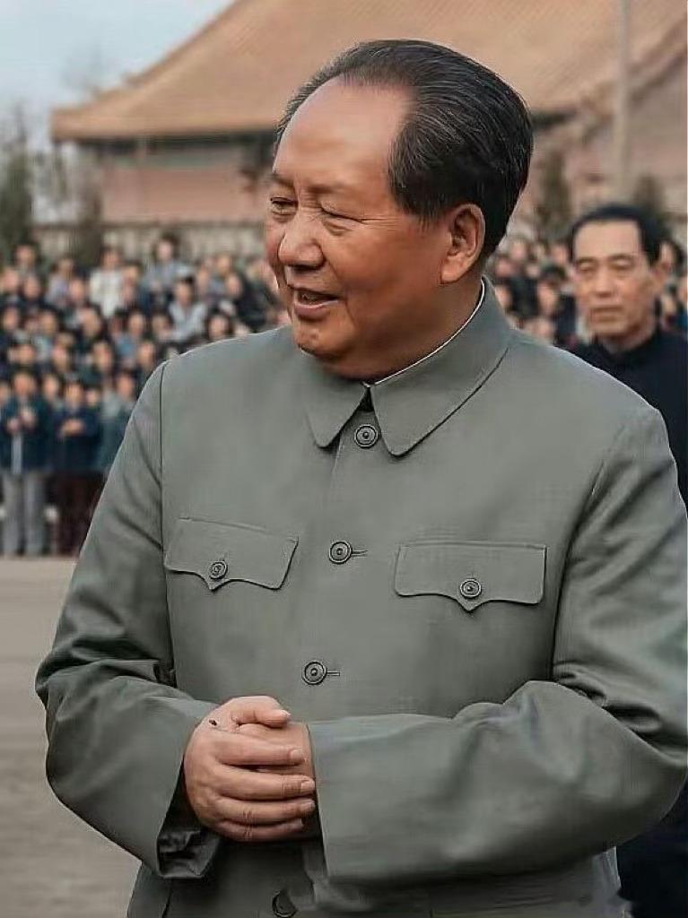 窑洞半席暖·默斋主人原创红色回忆性抒情散文门轴吱呀一响，窑洞里众人闻声一齐回首。