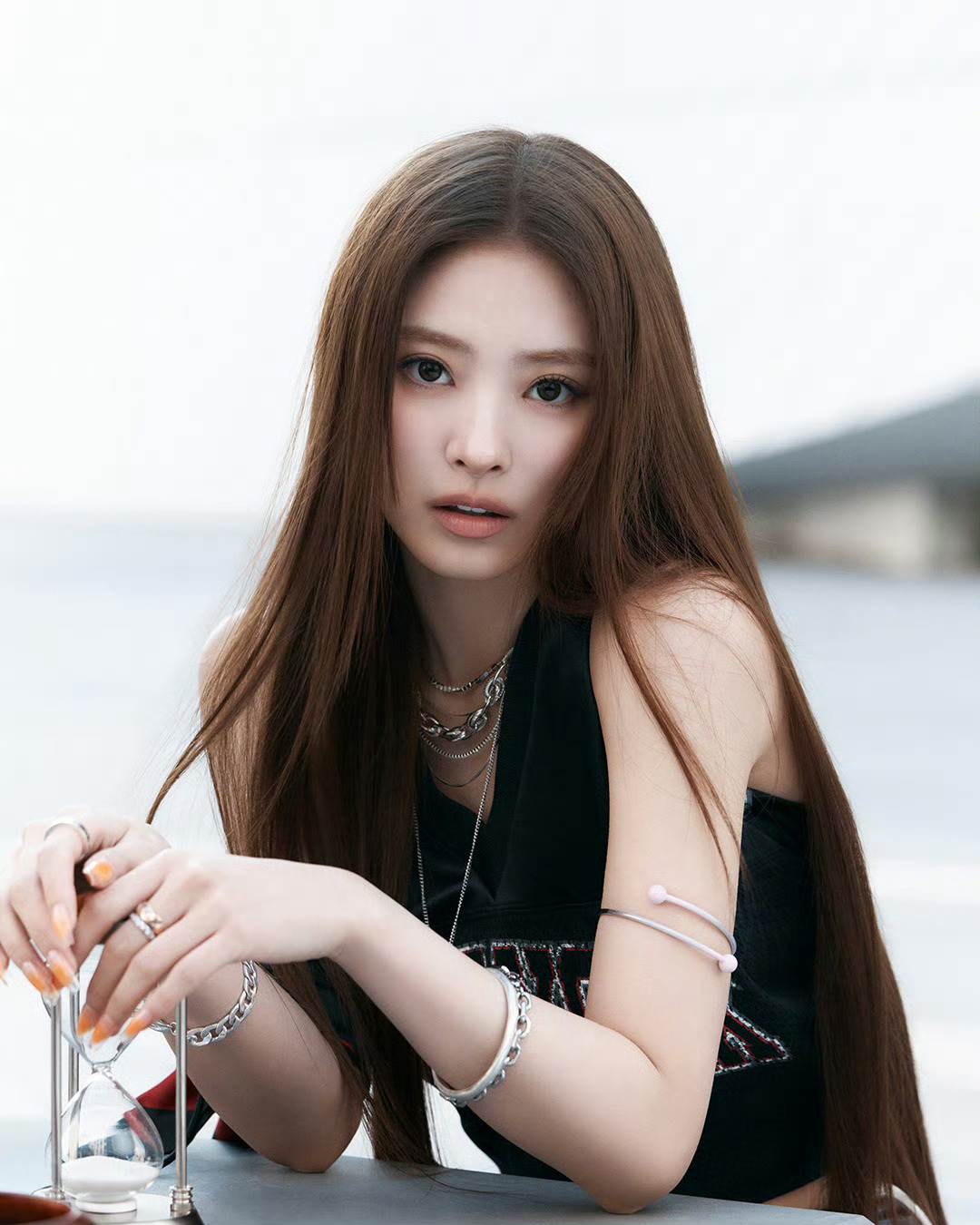 250423 官博更新MEOVV THE 1st EP ALBUM [MY EY