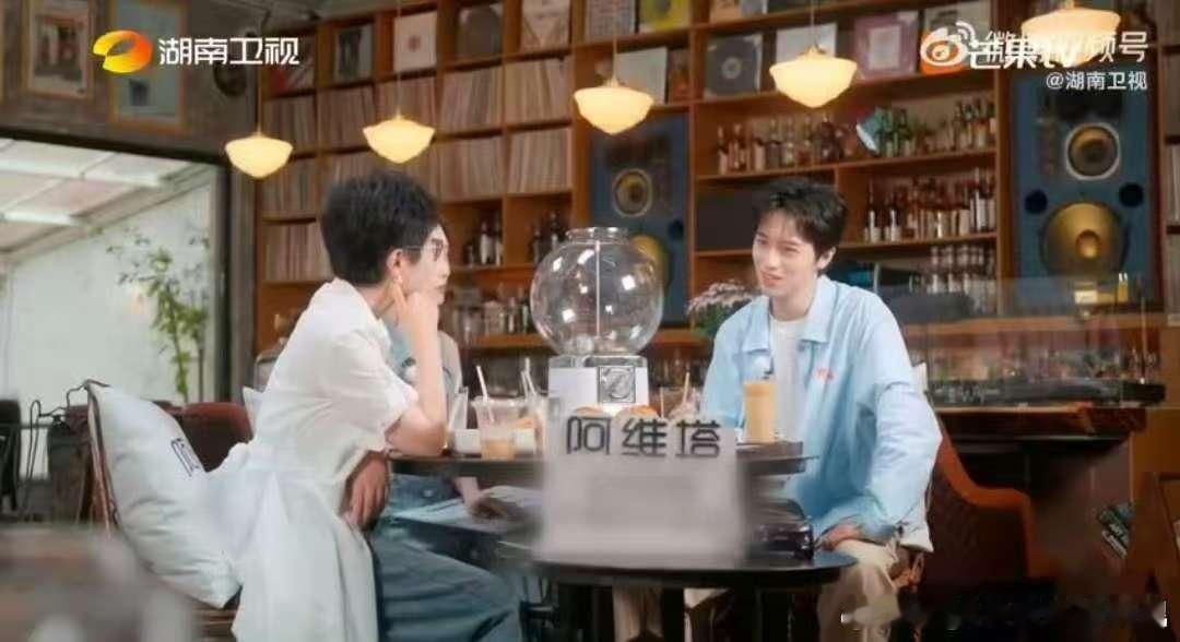  许魏洲赚到钱就去投资了朋友湖南卫视背后谁看了不说一句绝！许魏洲用行动证明，朋友