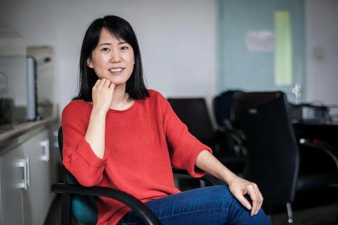 上海一级教师年入15万？拆解工资构成，算清到手与总包的差距。
这篇文章深入剖析了