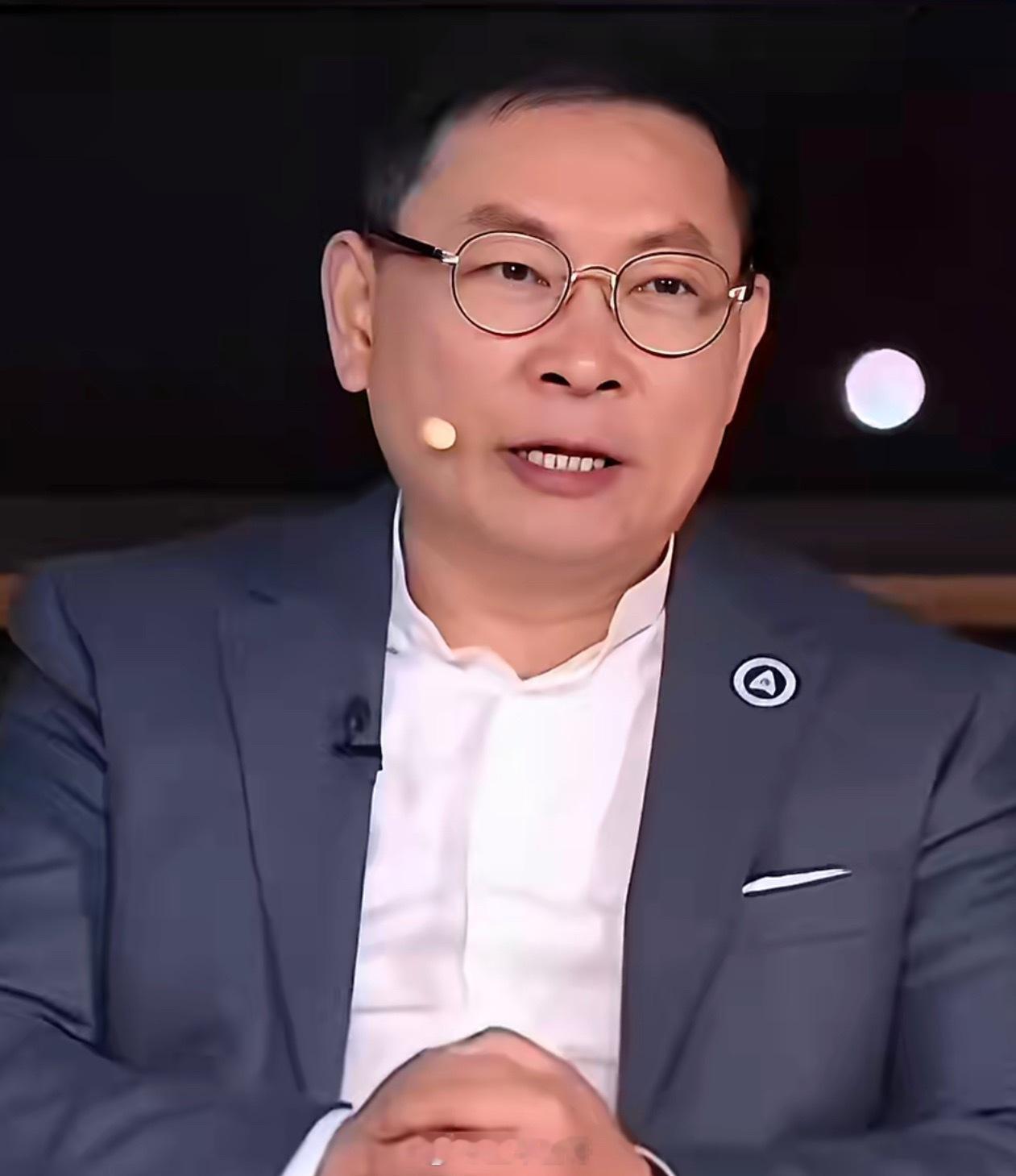 问界M6冰雪测试曝光五大连池的冰雪里，一辆车的身影引发人关注，溜背运动范拉满，它