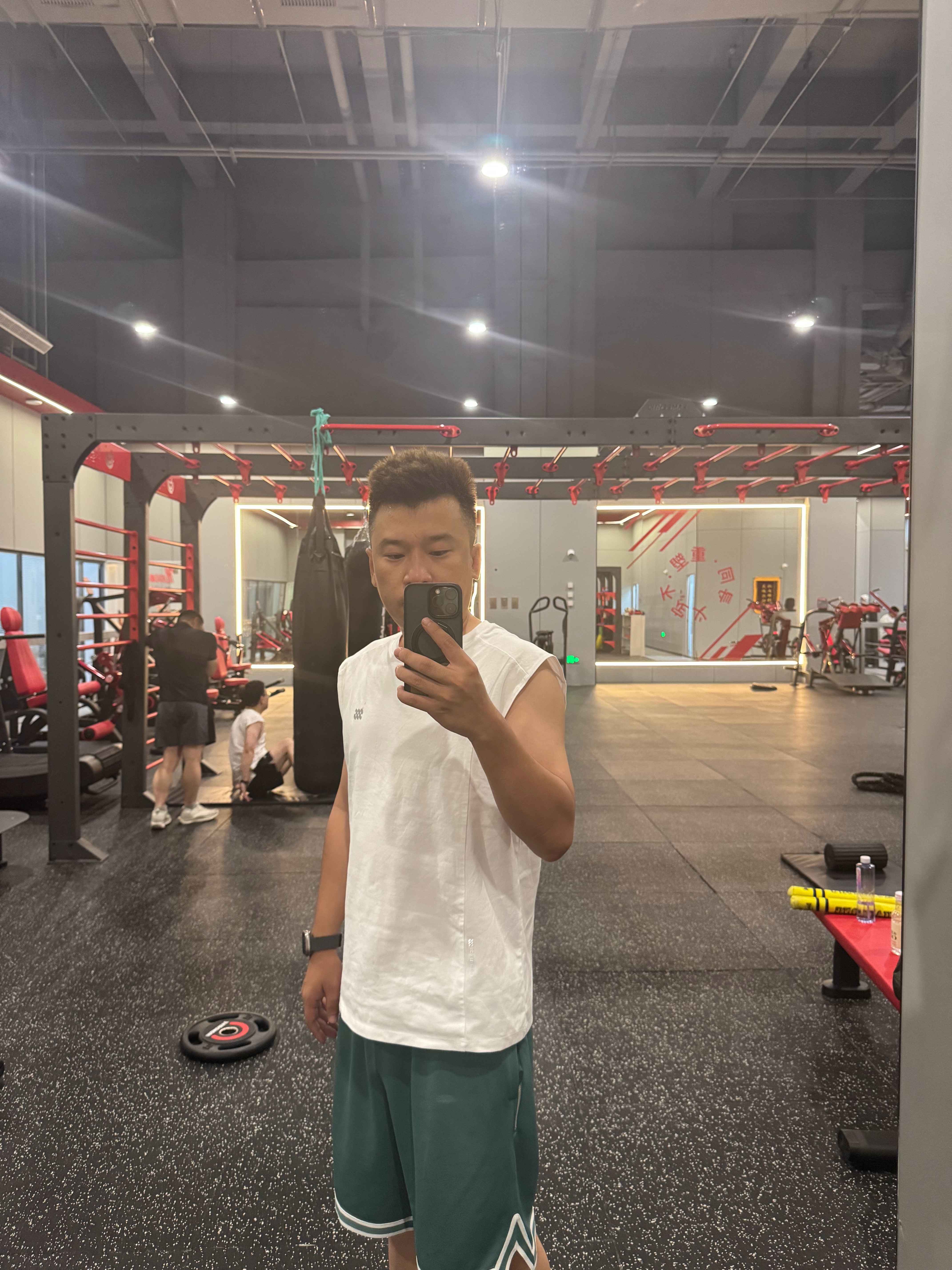 昨晚喝了酒，今天得抓紧练。出点汗排出去！ ​​​