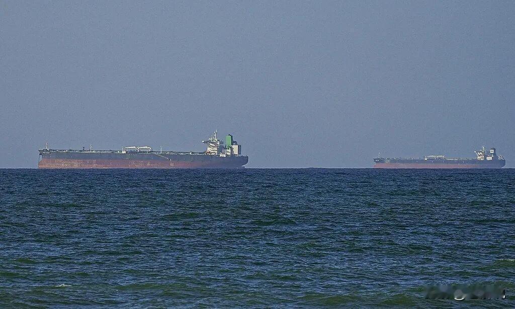 伊朗突然开门，油价崩了！特朗普连声谢谢，当地时间4月17日，伊朗外长阿拉格齐在社