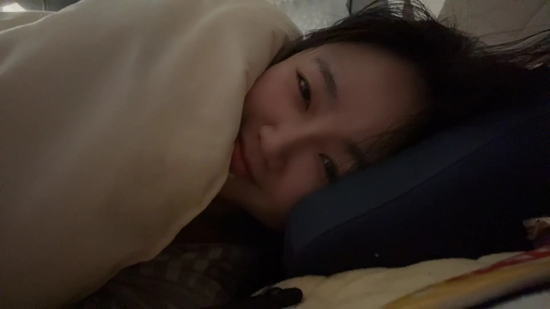 第一次吻你，是用我的眼睛