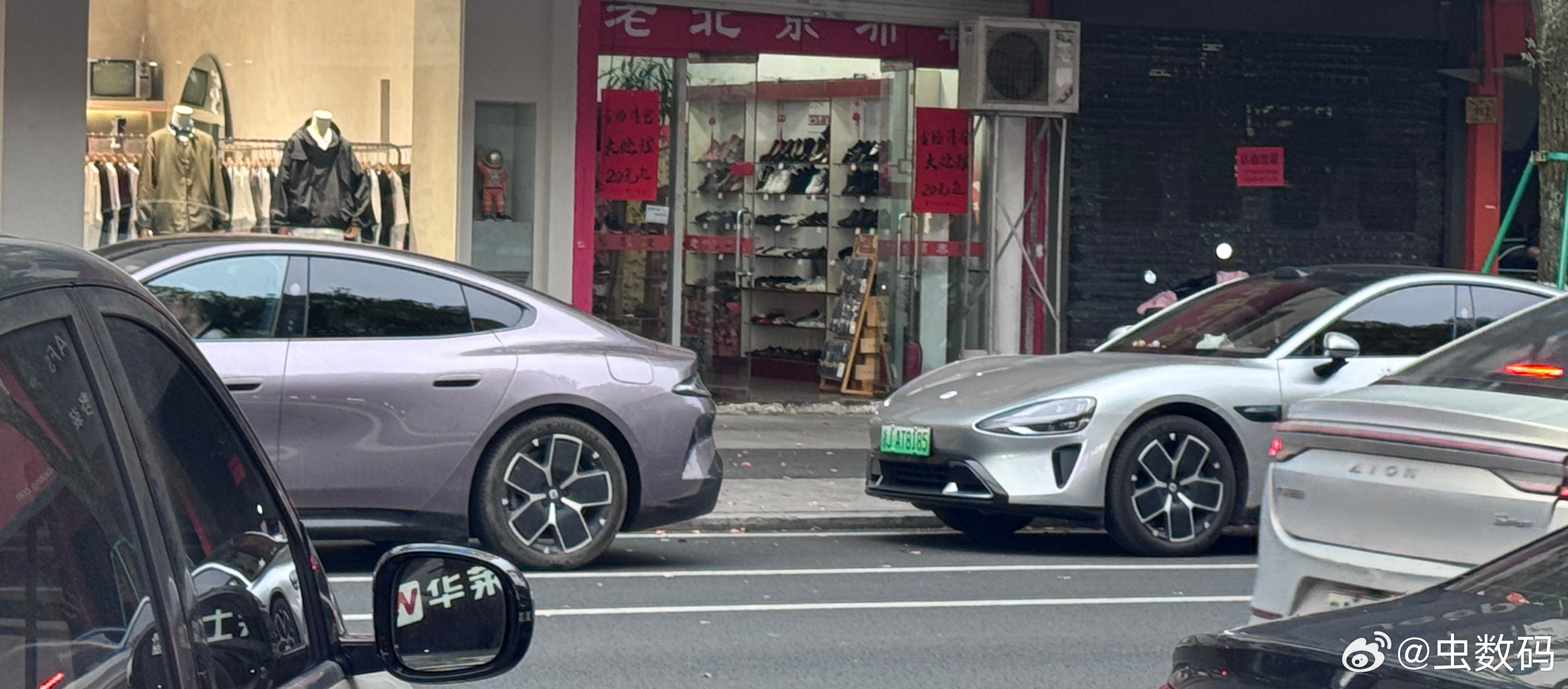 小米汽车现在真的成街车了，一点“情绪价值”都没了。