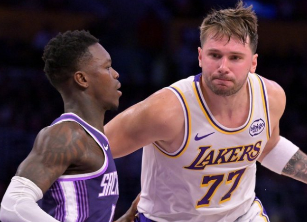 有线耳机穿搭火了在更衣室打架事件之后，东契奇首次面对施罗德不知道双方今天会不会擦