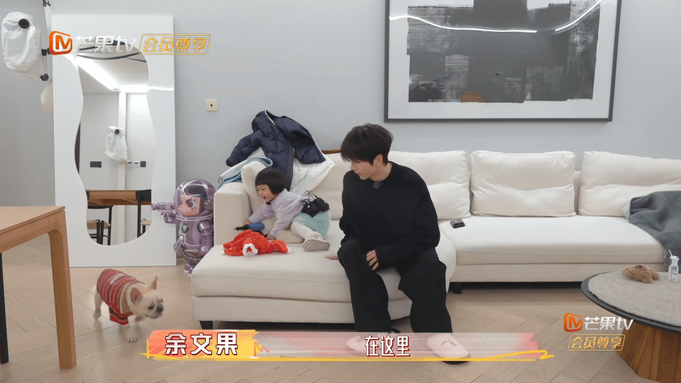 余承恩外甥女到了狗都嫌的年纪我家那小子 谁懂余承恩外甥女这种贴贴的杀伤力，小狗躲