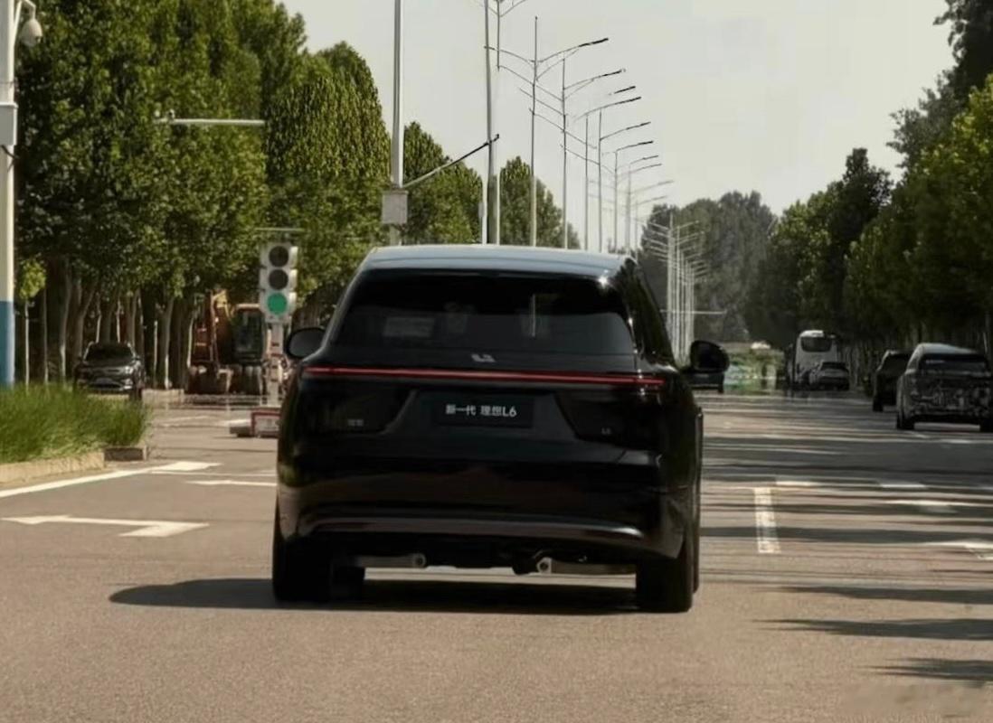 新一代理想L6或将涨价现在不是一个品牌或者一款车型可能涨价的问题，是大家都面临原