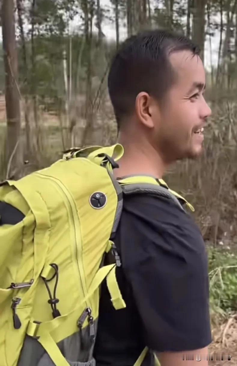 荒野行动力最强的男人绝对非韦山莫属，韦山不是第一个决定参加老六荒野第三届的，却是