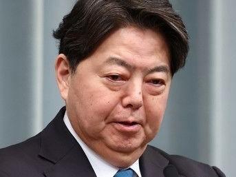 日本前高官实在是憋不住了，离开高市后才说了一句大实话。这下让高市早苗也没想到高，