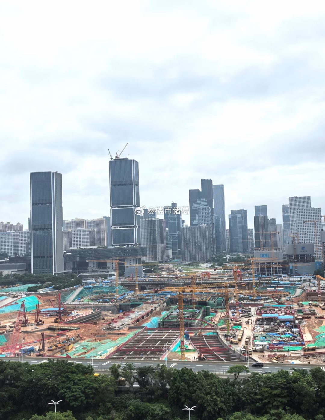 深圳西丽高铁站现状，计划于2028年建成～ 