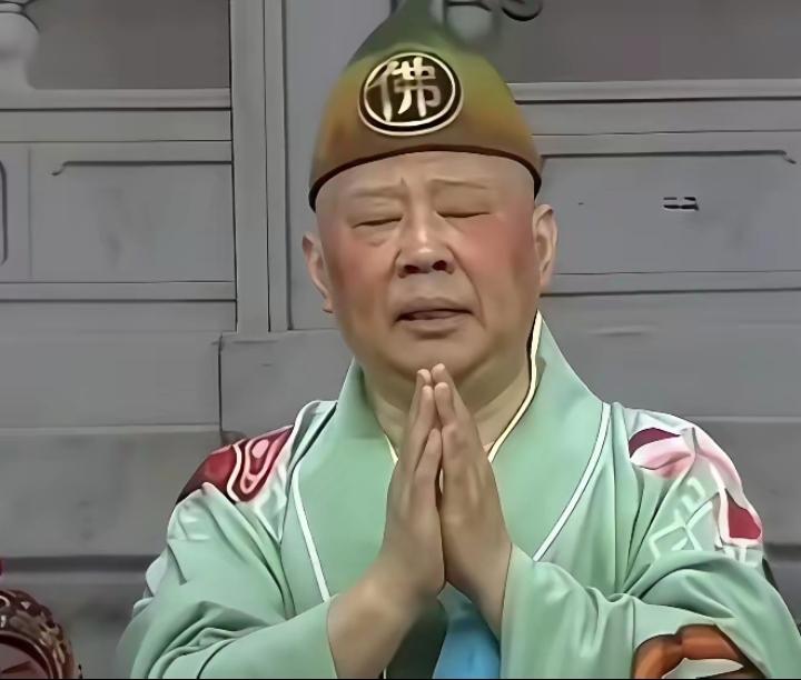 相声演员郭德纲这次踩的雷是不是太大了？他居然胆大妄为私自改编红歌，把“微山湖”硬