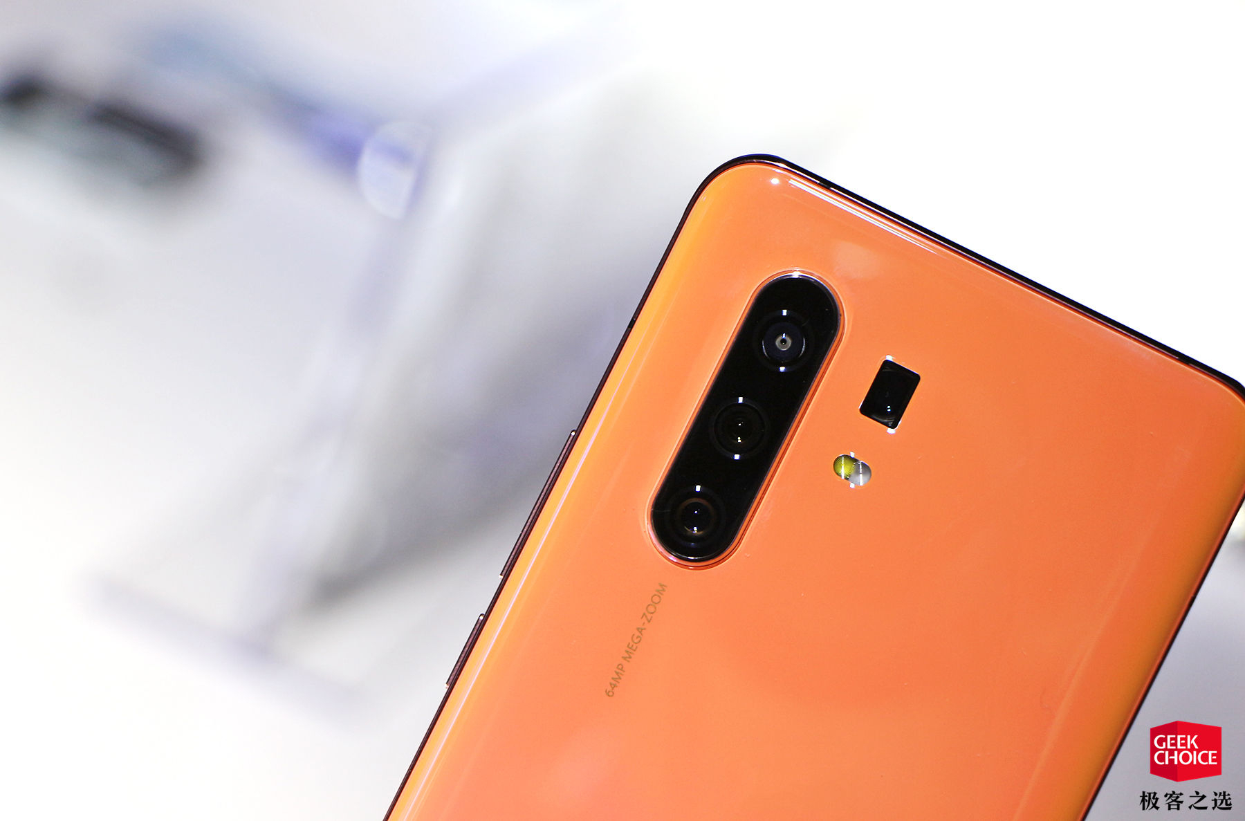 2019 年现场拍的 vivo X30忘记这一版配色叫啥名字了拿到现在感觉还是非