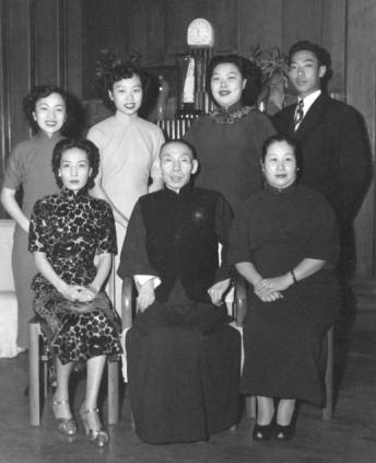 孟小冬晚年回忆起两任丈夫梅兰芳和杜月笙，直言：一个是伪君子，一个是真“流氓”。