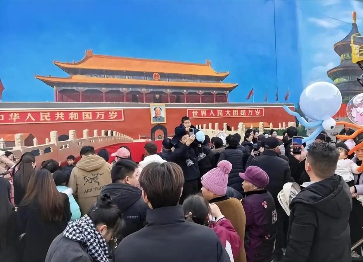 河南商丘是个小地方，平时在全国都没什么存在感，可这次商丘市却凭借一位民间画家的天