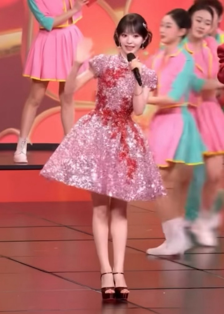 我还在看 这个小手办唱歌实在是太萌了田曦薇