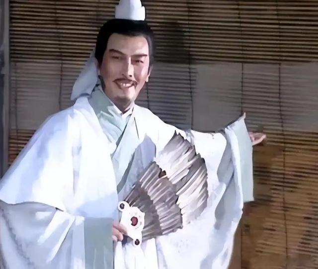 三国 你或许很难想象，刘备称帝时，蜀汉武将之首既非关羽、张飞、赵云，而是投奔最晚