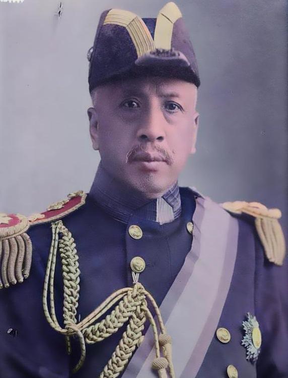 北洋水师的投降派，
邱宝仁应该算排名靠前的，
官衔决定，
比他职级更高的死光光了