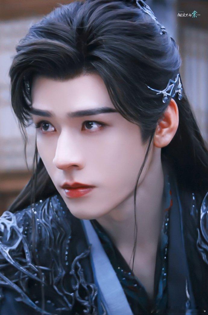 苏暮雨哭了龚俊这玄袍哭唧唧抬眼我心都化了，刚想冲屏幕抱他，下一秒人拔剑大杀四方！