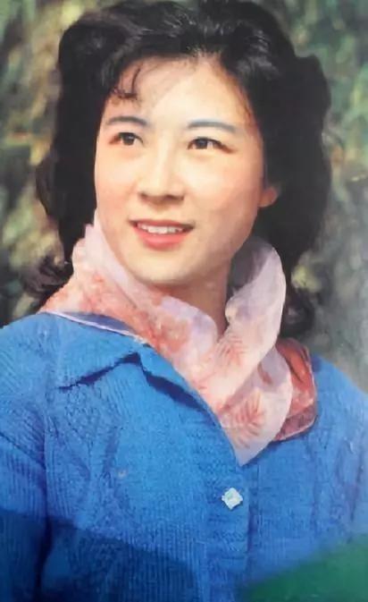 1970年代一个冬夜，南京某部队，为娶她，丈夫不惧开除！如今76岁的“天下第一嫂