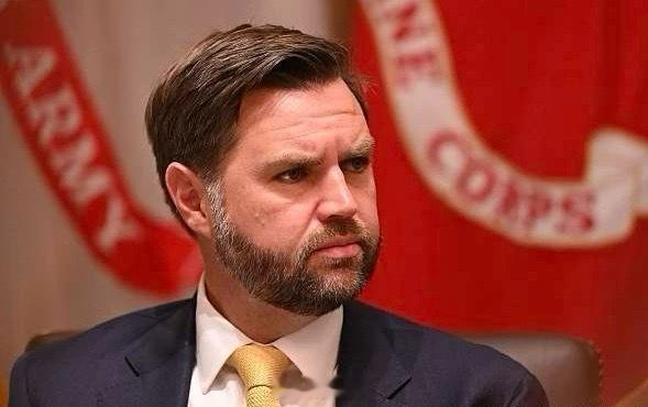 比特朗普还狠的人来了！这次，估计不仅总统万斯慌了，就连特朗普都要慌了，美国副总统