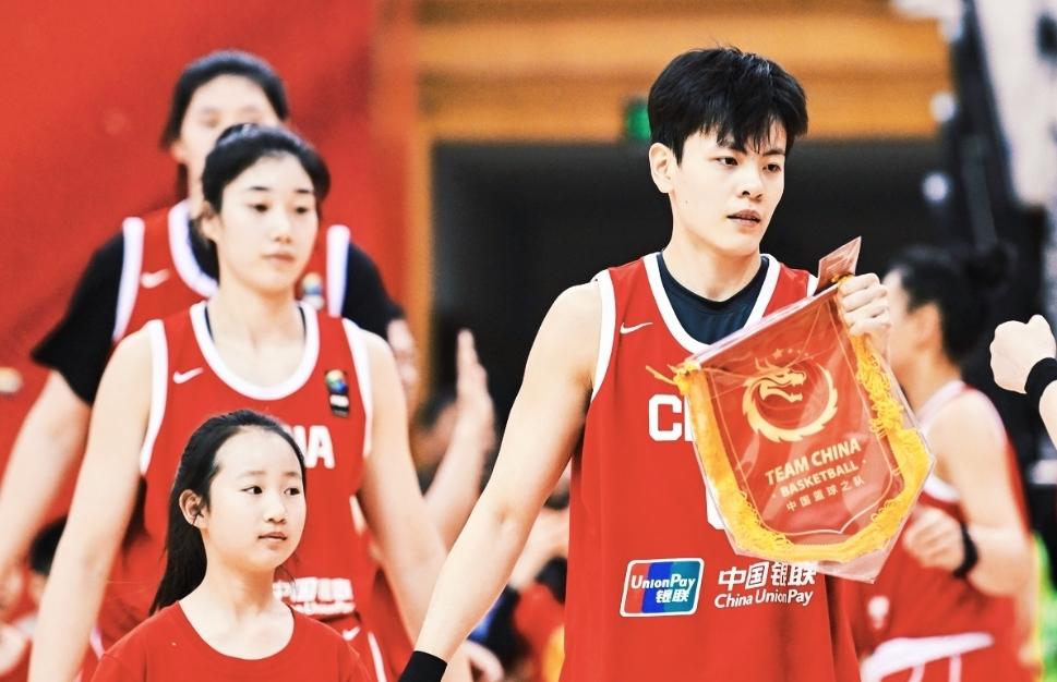 中国女篮迎热身赛；119-74 大胜国际联队；豪取三连胜

中国女篮在银川迎来近