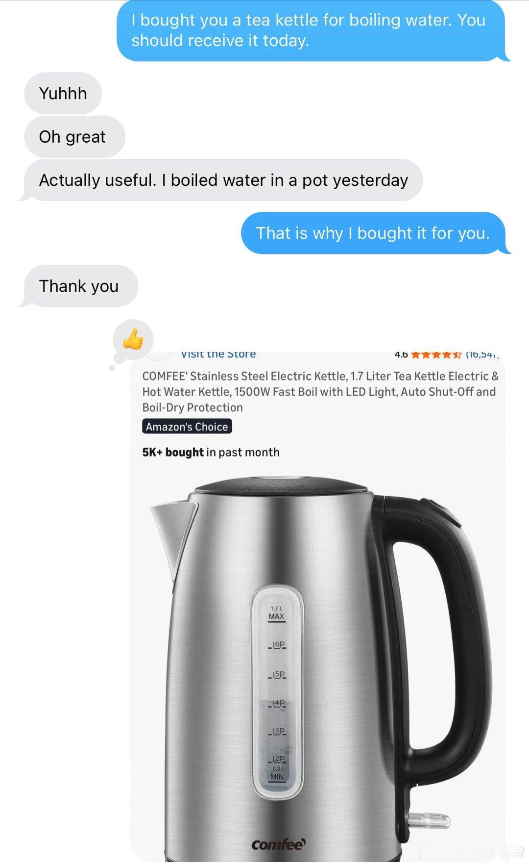 上次去纽约，我参观了小同学新搬公寓的厨房后跟他说：“你需要一个烧水的壶，我给你买