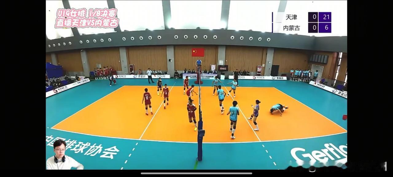 随笔。
  天津u19女排对内蒙古淘汰赛。
  两队的实力悬殊。
  天津u19