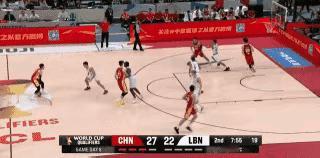 [石化]廖三宁要干嘛？
第二节打到一半，廖三宁连续失误，中国男篮遇到困难了。
第