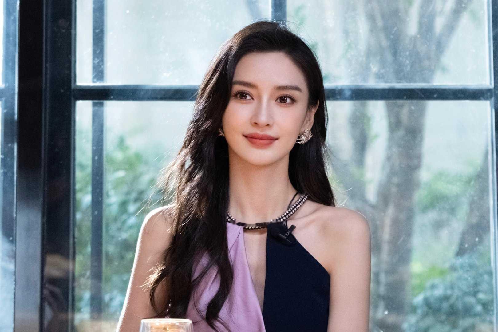 angelababy angelababy 像云追着风，不问所起；像雨贴着地，情
