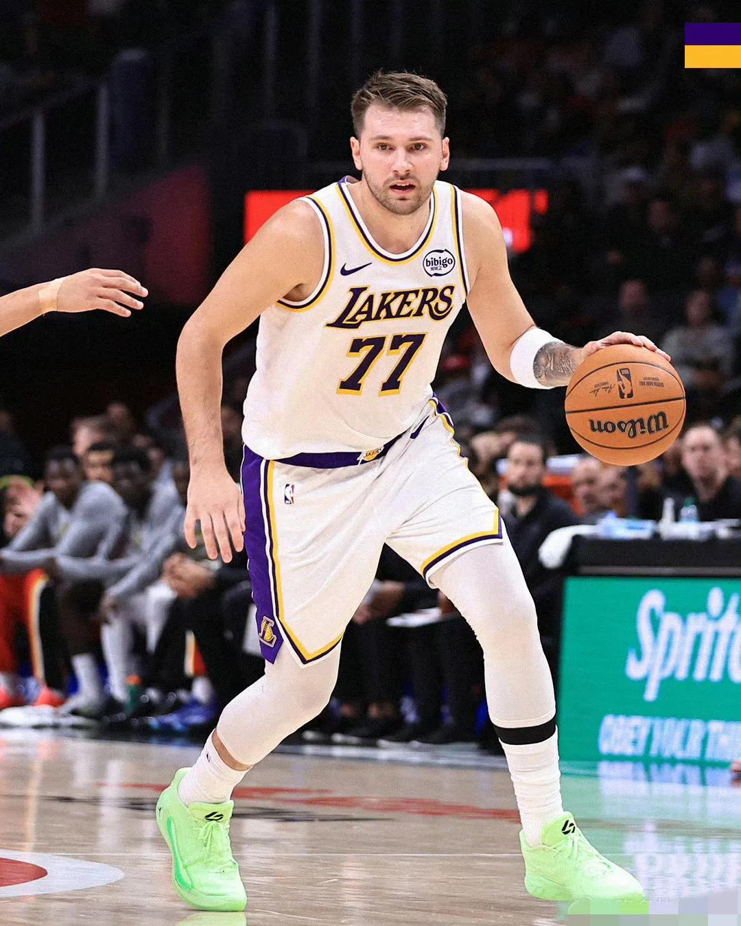 湖人目前过渡期
就围绕077慢慢囤积资产了
按小牛配置，得配外线领防人，协防护框