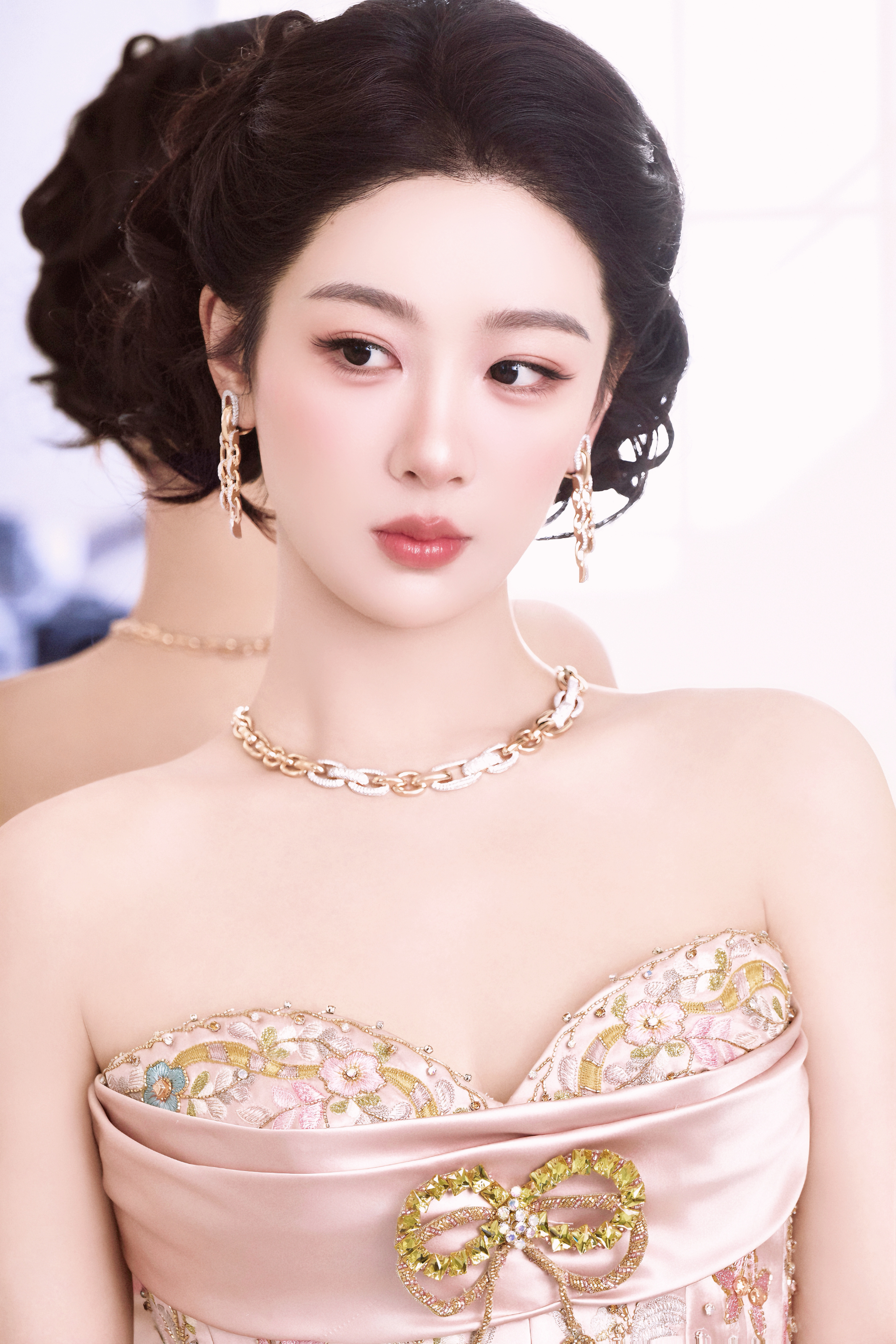 杨紫生命树 yz 杨紫白菊 “原来幸福从不是轰轰烈烈，而是“遇见你”这件事本身，