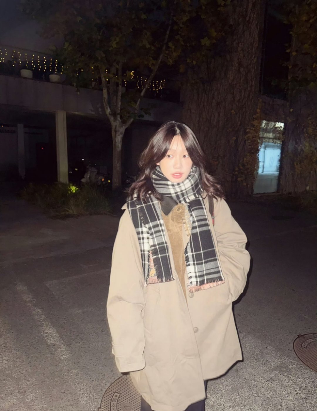 天越来越冷了。要注意好好保暖，多添加衣服。不要感冒了徐梦洁！ 