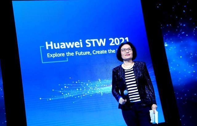 何庭波可能真没想到，自己信心满满发布的“韬（τ）定律”，迎来的不是一片赞誉，而是