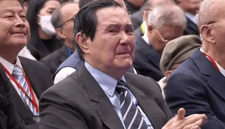 前主席泪洒会场，这一幕看哭无数人