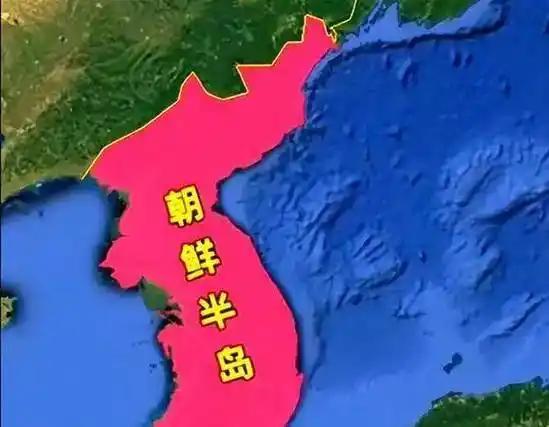 如果把这两件事连起来看，朝鲜的意图就很清楚了：一边向中国靠拢谈合作，一边在国内猛