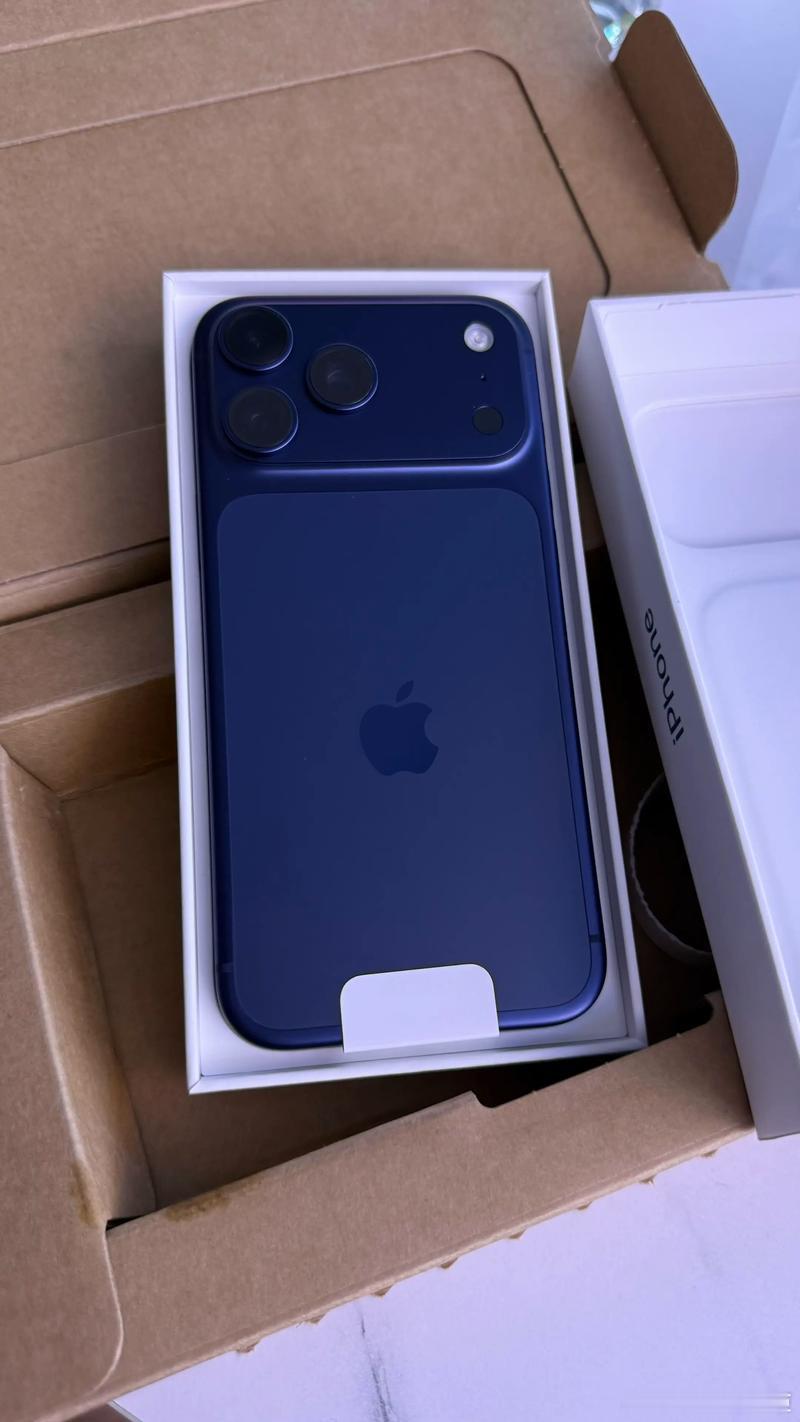 iPhone17Pro降价20002000是需要叠加置换的，不是直降的！所以有需