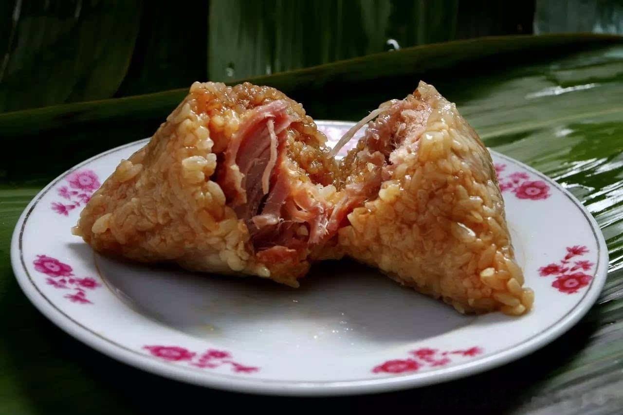 喜欢吃粽子吗，我喜欢。现在过了端午了，我家还有。其实都是过了端午第二天了，媳妇才