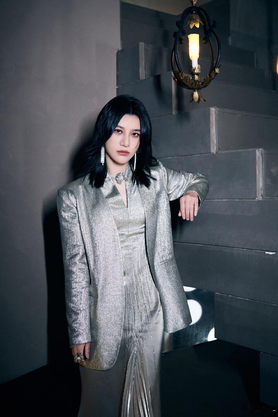 尚雯婕英文应答 现成的应试模板如何让赞美变得更有深度？看姐的示范：接过话题、延伸