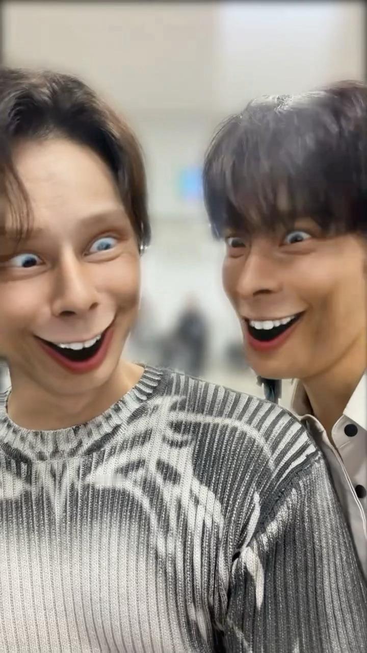 谁告诉seventeen这么玩特效的 文俊辉你咋了哈哈哈哈哈哈哈 