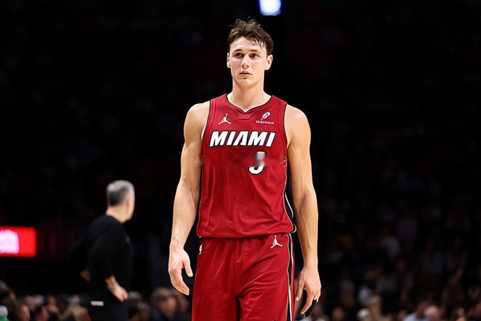 根据ESPN记者Shams Charania的消息，经纪人Austin Brow