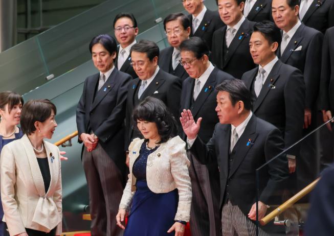 为什么日本这次政治重组引发关注？关键不在某一个人，而在几股政治力量正在发生新的组