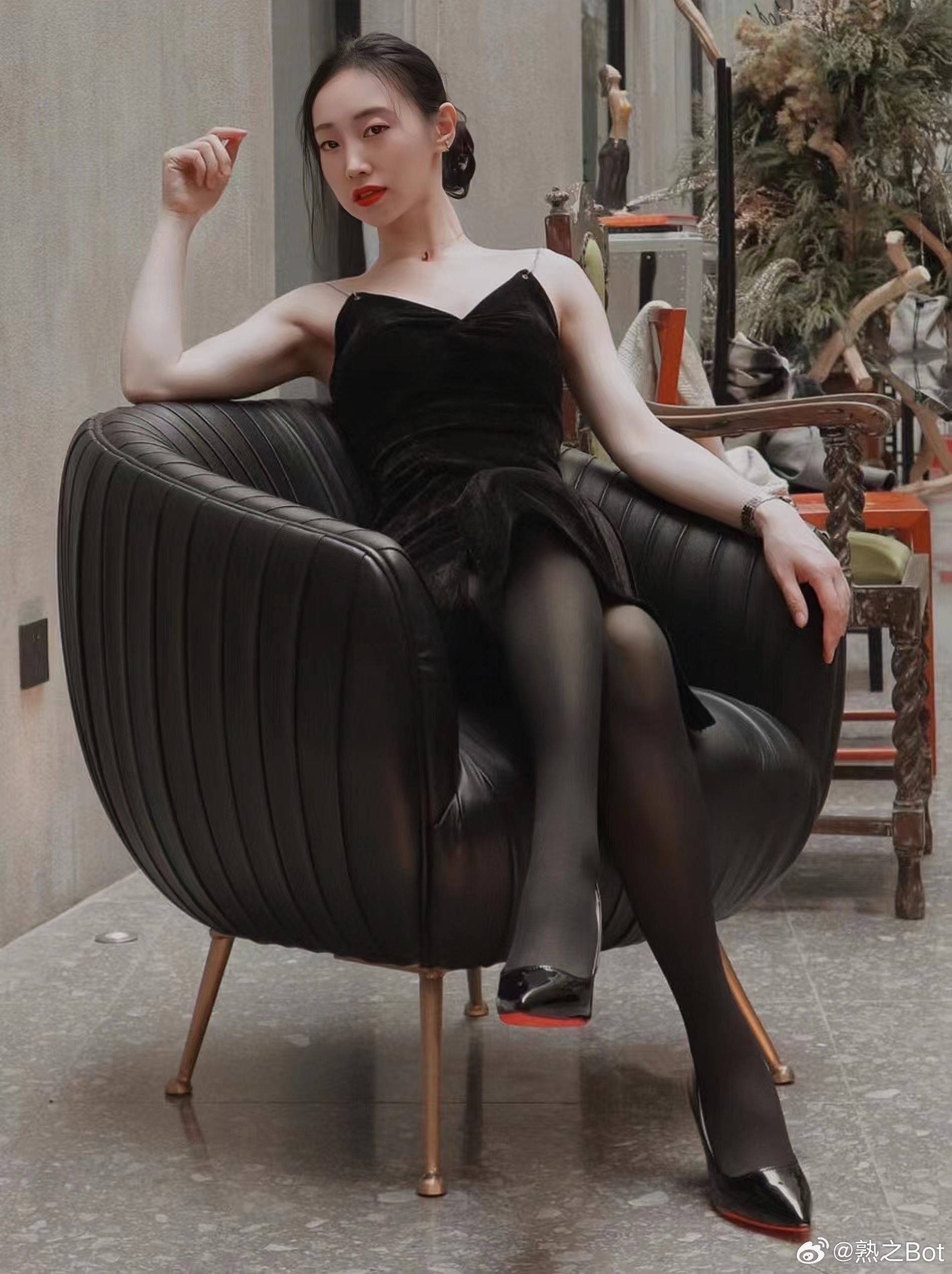 居家黑丝少妇 ​​​